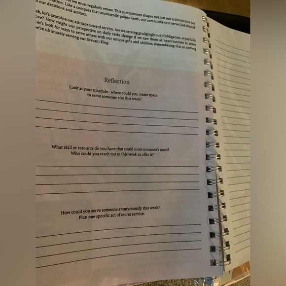 Bible in a Year Floral Spiral 52-Week Bible Study Plan Prayer Journal NEW - Picture 3 of 7